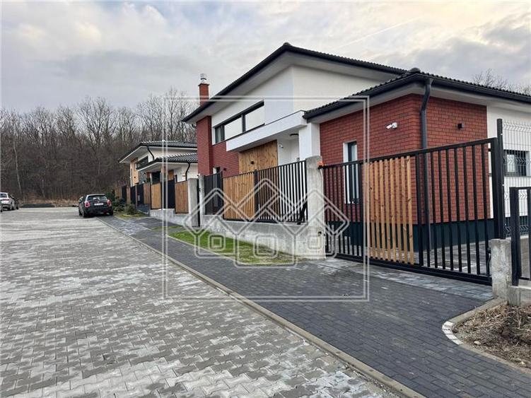 Casa 4 camere, 145 mp utili, panouri solare si pompa de caldura