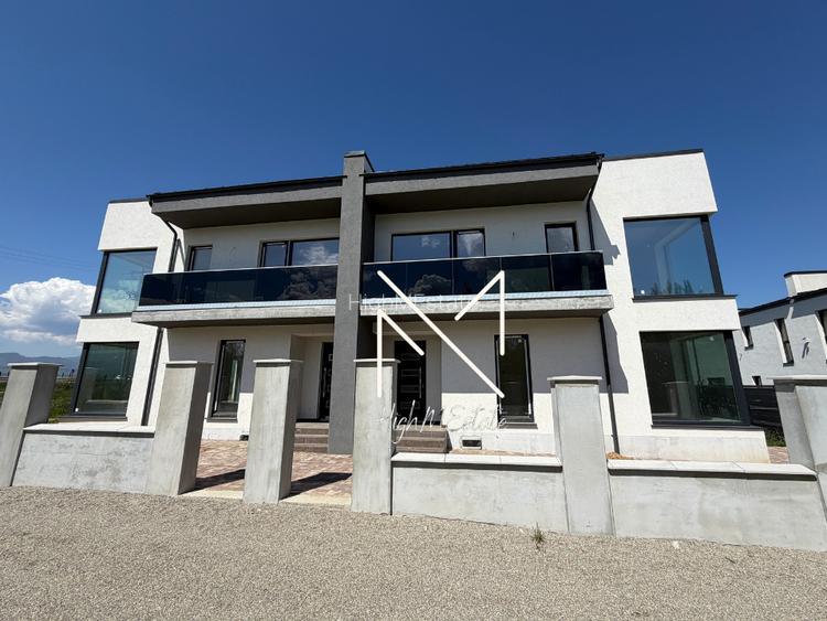 Casa Duplex | Zona Rasnov | Vedere Munte | Comision 0% - 2