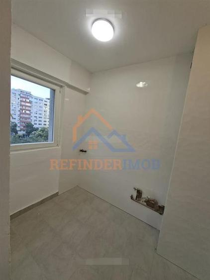 Garsoniera renovata complet, bloc 1986
