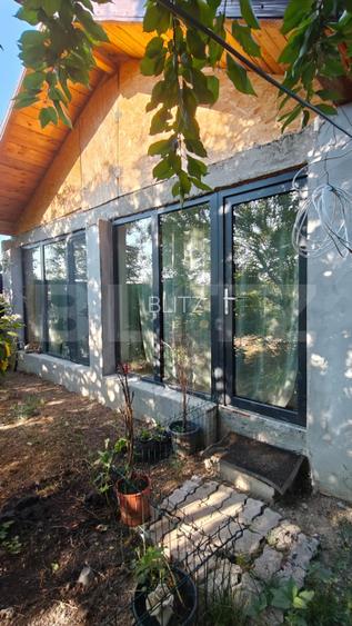 Casa de vanzare, 273 mp, teren 1300 mp, zona Brezoaia