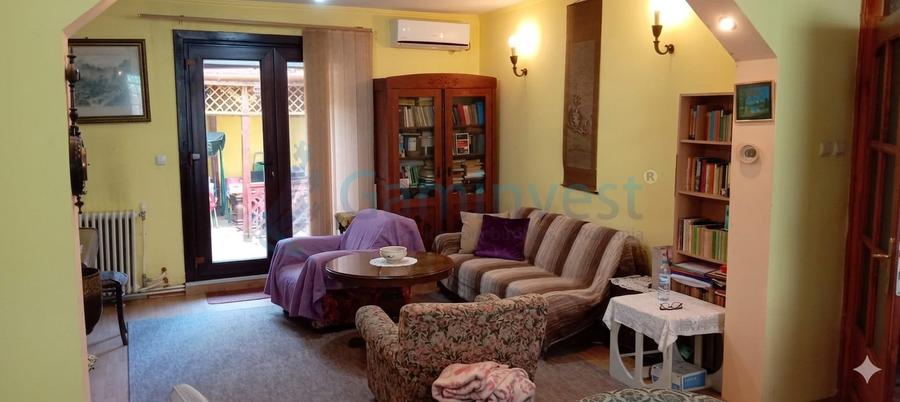 Casa de vanzare cu 6 camere in Oradea, zona Seleusului, Bihor