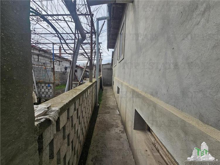 Casa 4 camere plus anexe zona gara Medgidia, Constanta