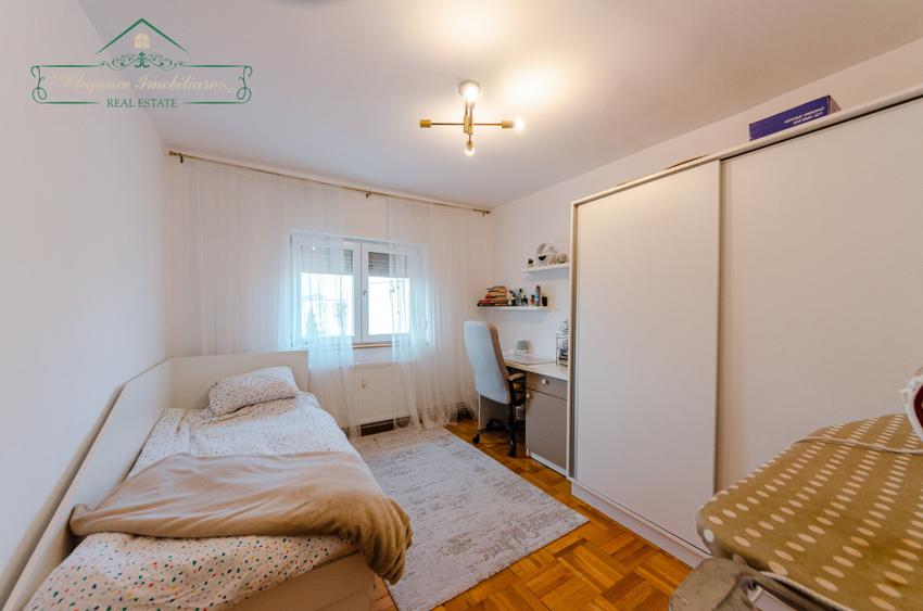 Apartament cu 5 camere si centrala proprie, zona Aurel Vlaicu, Arad