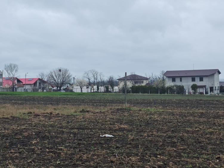 Teren de vanzare in Tuzla partea Mari Negre