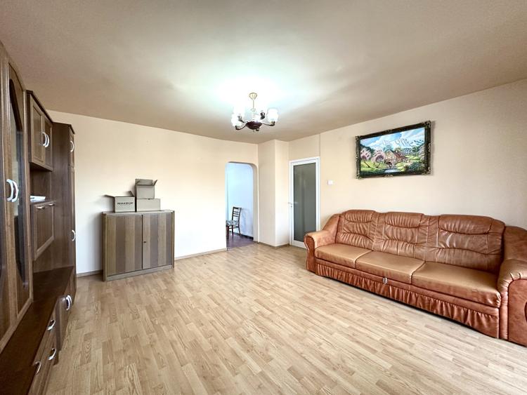 Apartament spatios 2 camere, 65 mp utili, etaj 4 - zona Bucovina
