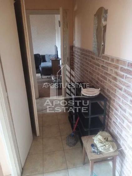 Apartament cu 4 camere de închiriat  în Dambovita - 3