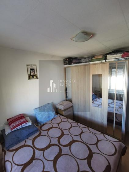 Apartament 3 camere, decomandat