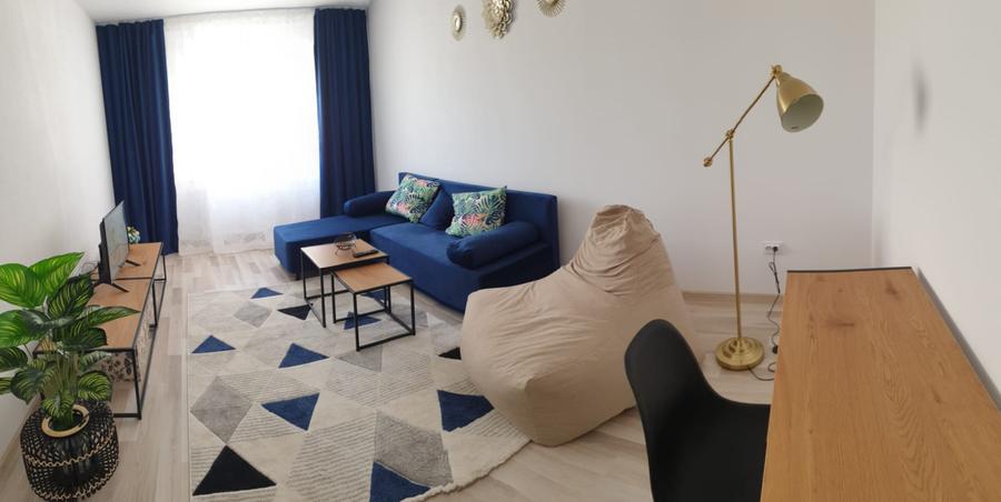 Apartament 4 camere, 100 mp (împartit în 2 ap. decomandate), zona 1 Mai