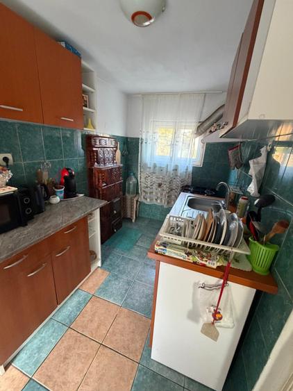 Casa de vanzare, 80 mp, teren 2330 mp, zona Arginesti