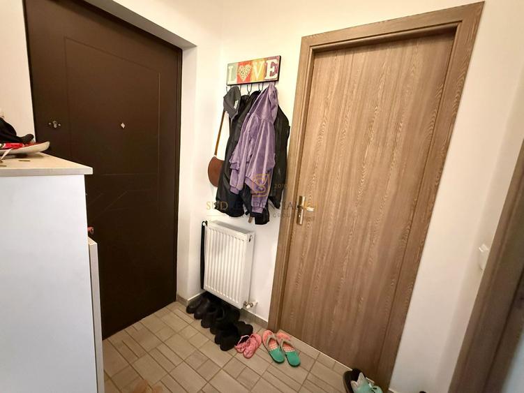 Vila insiruita mobilata si utilata / 4 camere/ 3 Bai / Curte proprie