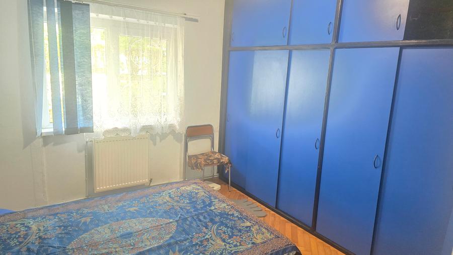 Vand apartament de 3 camere decomandat in Deva, parter, str. Bejan,