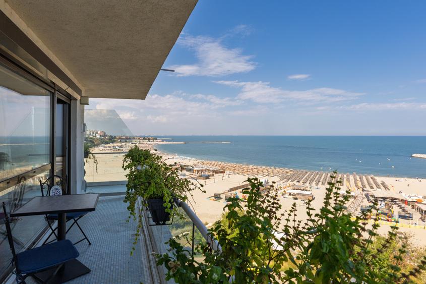 Penthouse pe 2 niveluri | vedere frontală la mare 180° | Faleza Nord – Constanța
