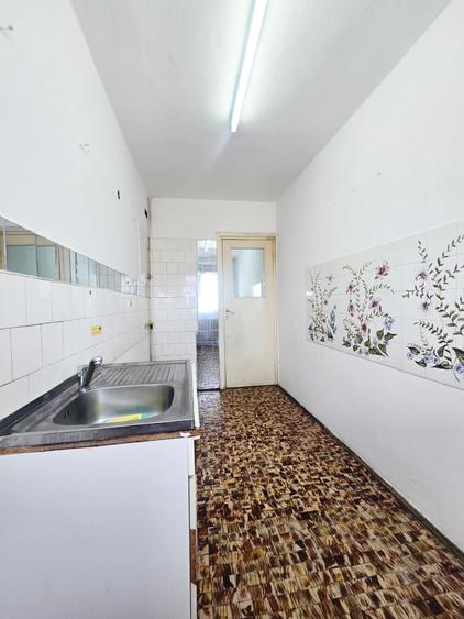 Apartament 3 camere decomandat, etaj intermediar – Vlaicu Lidl