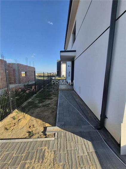 Duplex superb cu 4 dormitoare - teren 330 mp - locatie foarte buna - cartier exc - 4