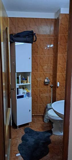 Vand apartament 3 camere