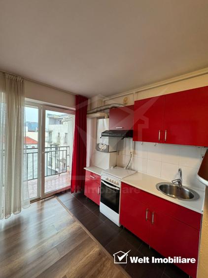 Apartament modern, zona centrala, parcare inclusa