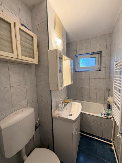 Apartament 3 camere, Dacia, etaj 2, 84500e