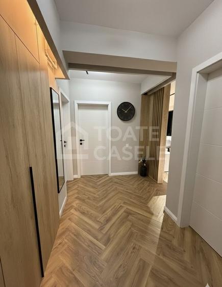 Apartament 3 camere, mobilat, utilat, zona Terra