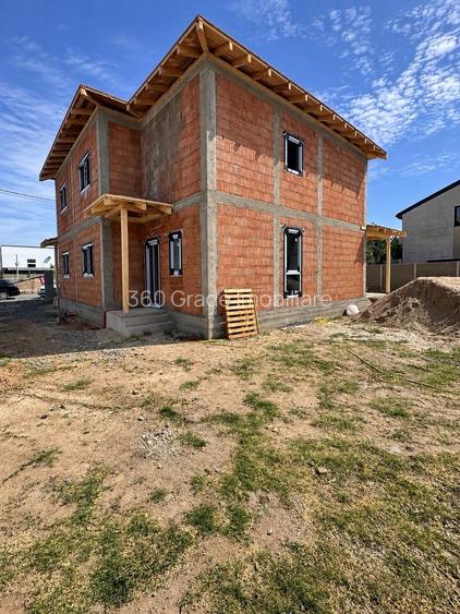 P+1 – 114 mp/utili 5 camere-2 bai – 170.000 Euro Comision 0 - 3