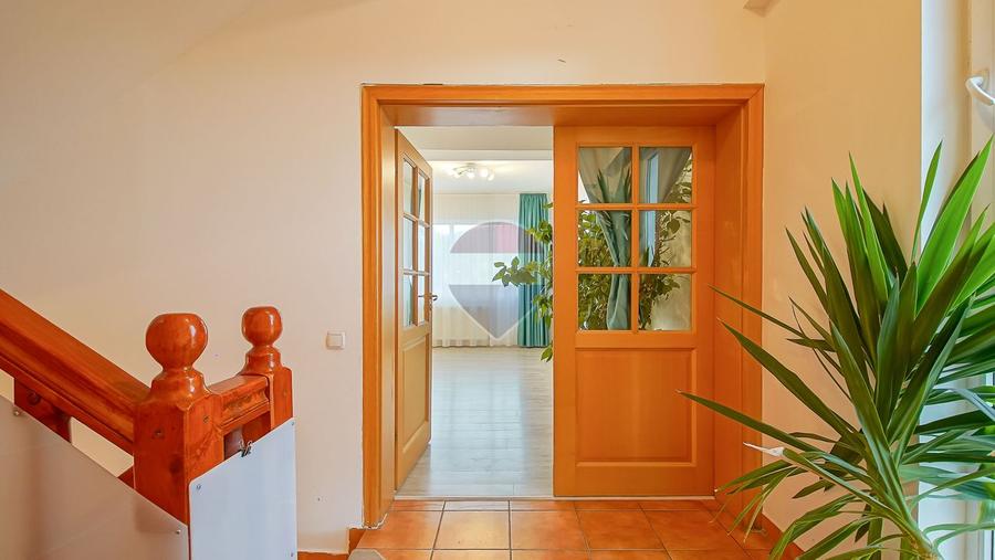 Vila DE INCHIRIAT - Zona BLUMANA