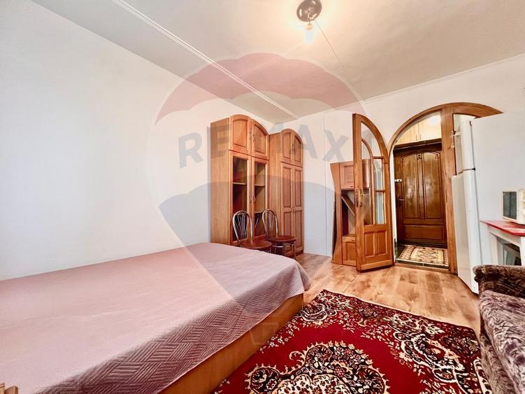 De vânzare garsonieră,în zona Rogerius, Corneliu Coposu