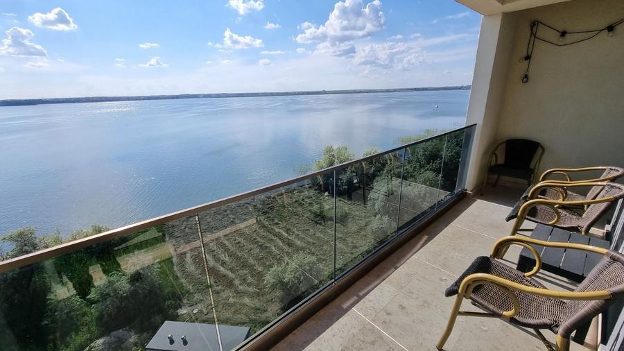 Stațiunea Mamaia - 3 camere de închiriat mobilat, utilat complet.