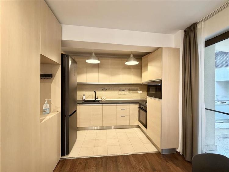 3 Modern Rooms OMV Pipera  Parking and Storage