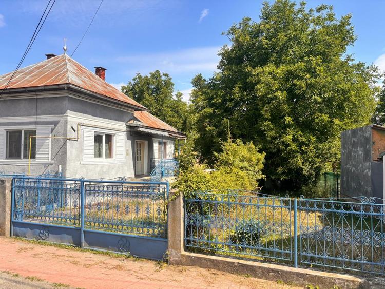 Casă cu teren 2.200 mp – Beclean