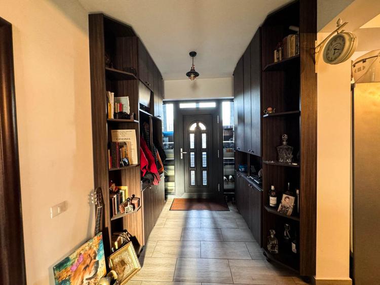 Casa Individuala Tunari Refugiu Rustic Terasa Inchisa Curte Garaj