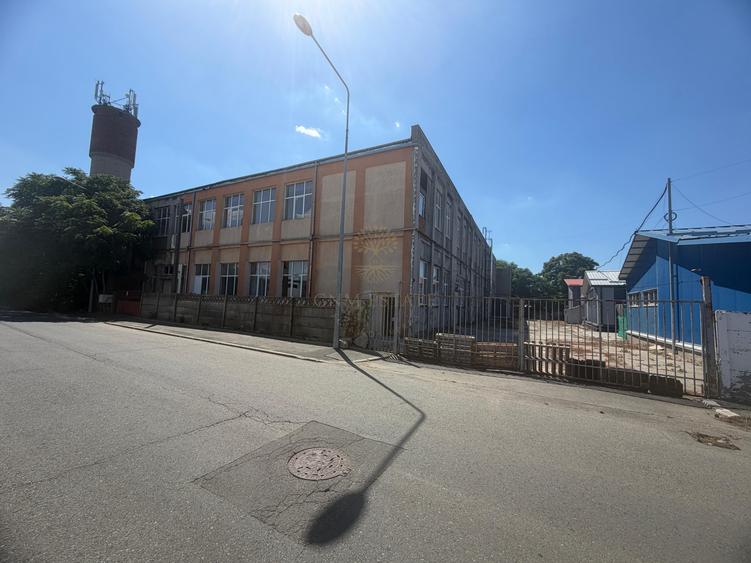 Hala 3750 mp  / sector 3 / Drum intre Tarlale