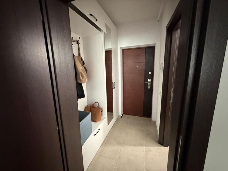URGENT.Apartament doua camere mobilat si utilat, daua televizoare si parcare