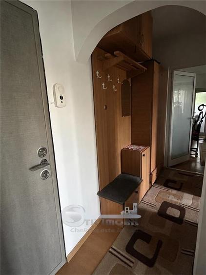 Apartament 3 camere semidecomandat Pacurari - Etaj 3
