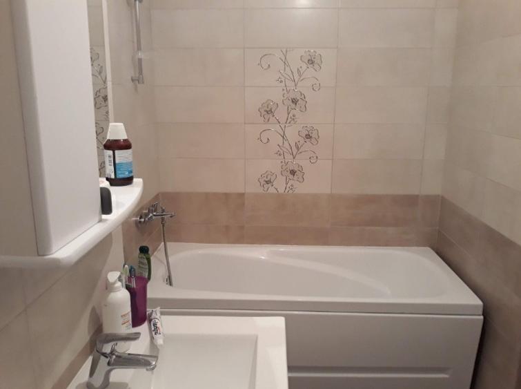 Apartament de inchiriat 2 camere decomandat