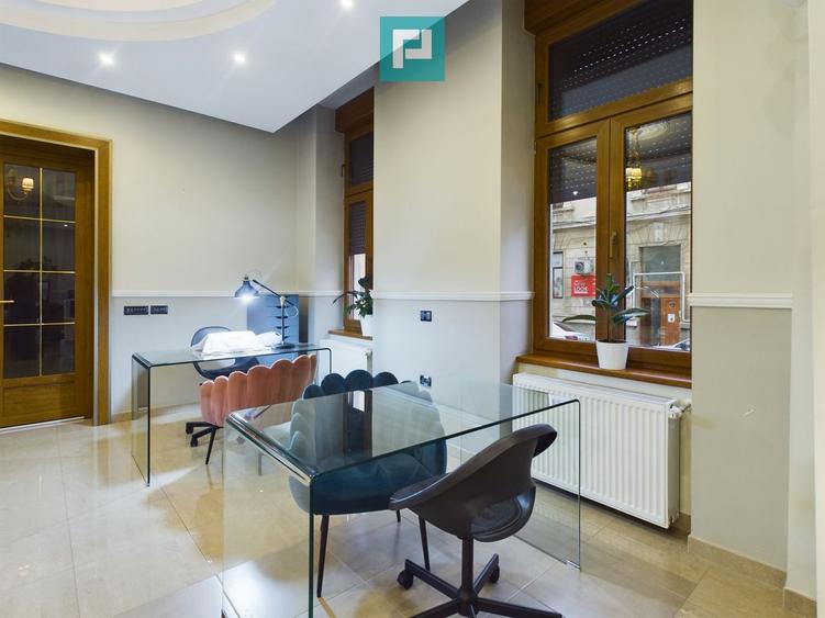 Post manichiură în salon Ultracentral