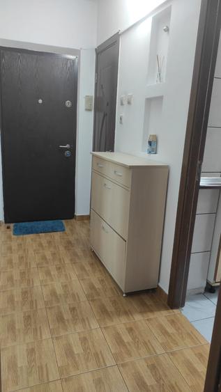 Inchiriere garsoniera in Tineretului, etj 5, decomandata,4 minte metrou/parc