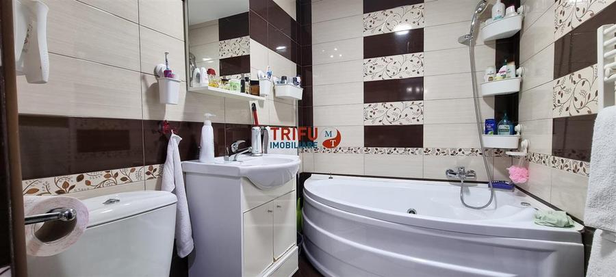 Apartament 3 camere de vanzare Cetate 70 mp mobilat si utilat