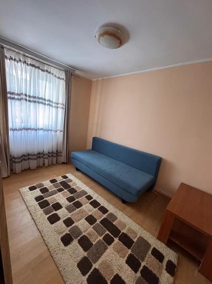 Apartament cu 3 camere semidecomandat – Parter | 46 mp | Complet mobilat și util