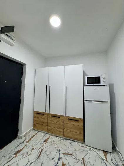 Apartament 2 camere, decomandat, 53 mp, balcon, metrou, Berceni