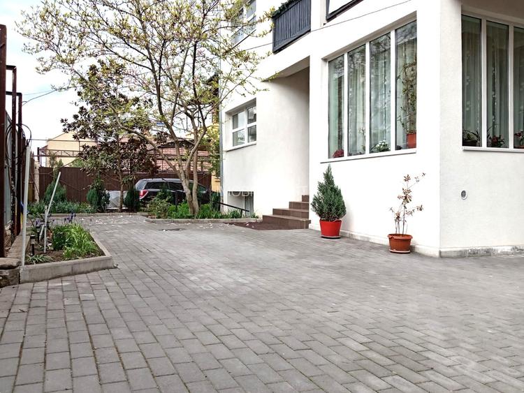 Vilă premium S+P+2E, 10 camere, 3 băi, teren generos 775 mp, Cetate - 8