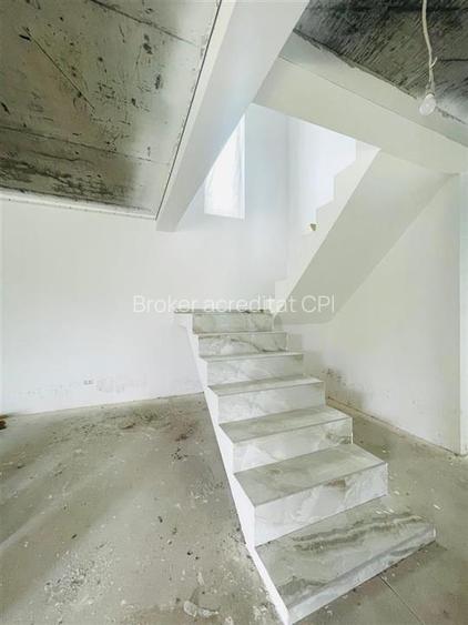 VANZARE IN RATE PE 3 ANI VILA 4 CAMERE 650 mp TEREN DRAGOMIRESTI VALE COMISION 0 - 5