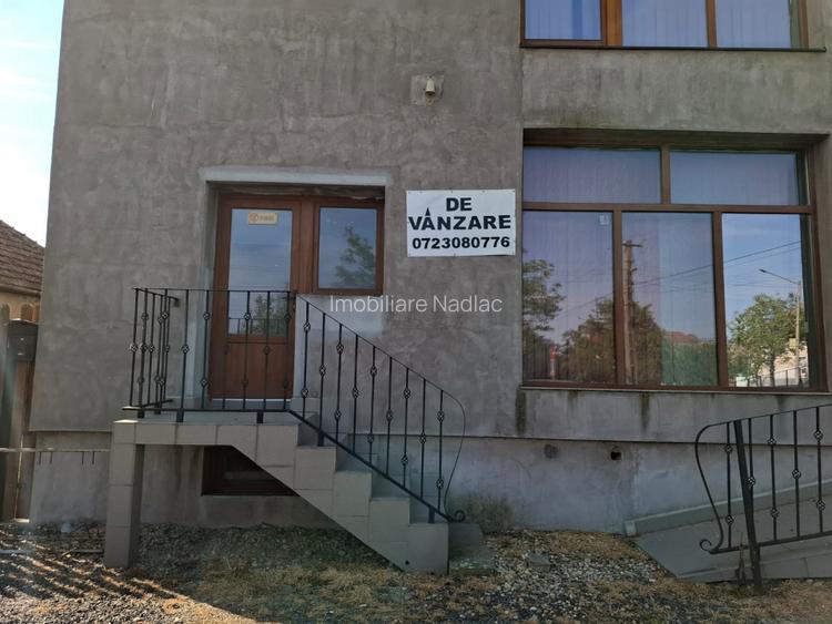 VILA S+P+E+M  cu SPATIU COMERCIAL  central in Nadlac - 6