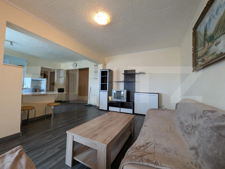 Apartament cu 3 camere, zona Nufărul