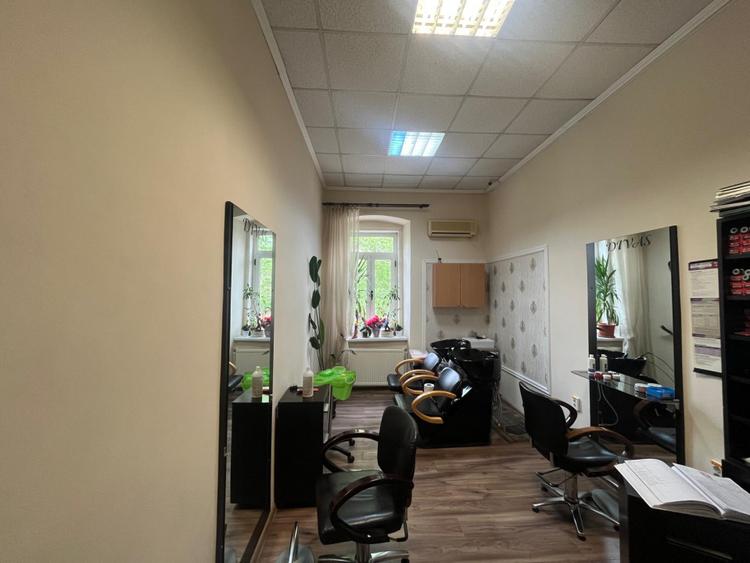 Spațiu comercial ultracentral premium de vânzare, 721 mp util, 1302 mp teren