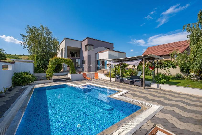 Vilă 342 mp cu piscină și 800 mp teren / 4 dormitoare / Pleașa - 50