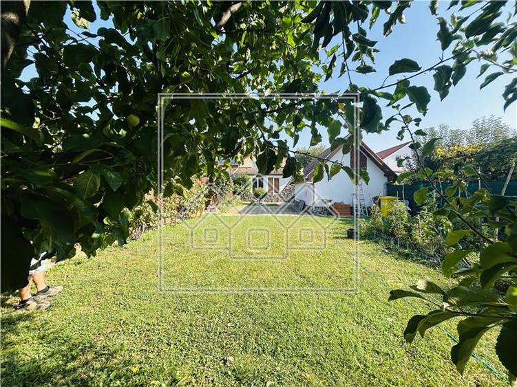 Casa tip duplex, cu 3 camere, 116 mp utili, teren de 403 mp