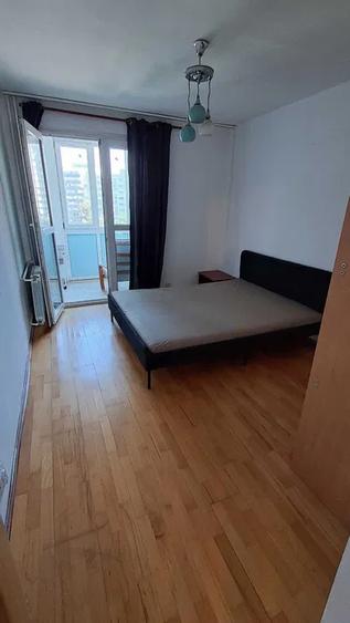 Apartament 3 camere, semidecomandat, 65 mp, ac, metrou aproape, Lujerului