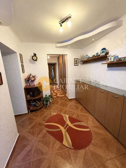 Apartament 3 camere decomandat, etaj 2/4 – ideal locuință sau investiție