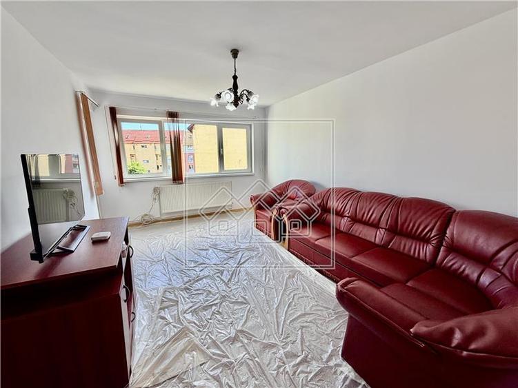Apartament 2 camere decomandat, balcon, 60 mp - Mihai Viteazu, Sibiu