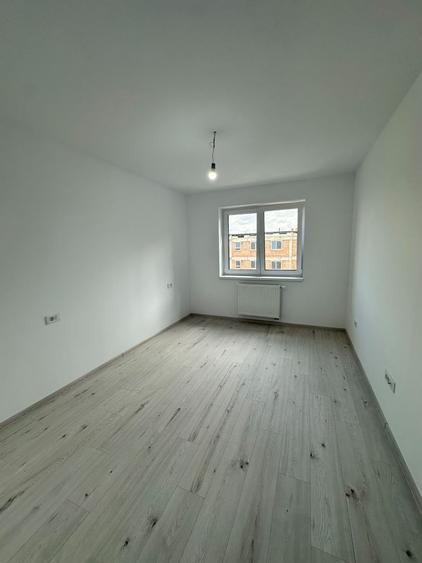 Apartament 3 camere etaj 2/3