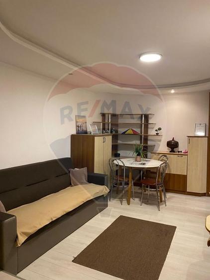 Apartament 3 camere, spatios, zona Alfa